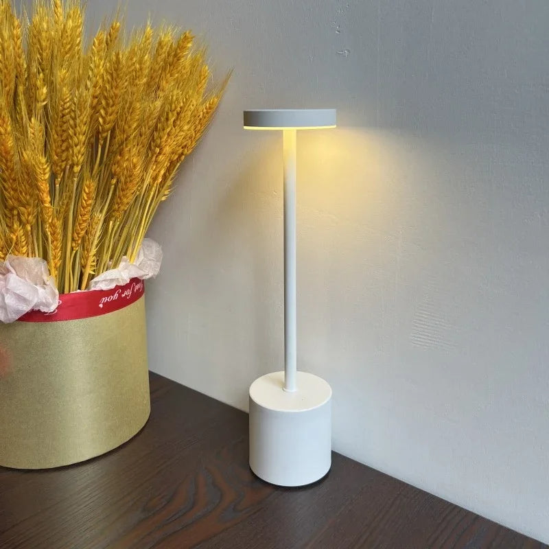 luminária para escrivaninha,
luminária de mesa quarto,
luminária de mesa led,
luminária de mesa escritório,
luminaria para estudo,
luminaria escritorio,
luminaria de mesa sem fio,
Luminaria de Mesa,
abajur mesa,
Abajur de Mesa Recarregável Sem fio Decorativo,
Abajur de Mesa Recarregável Sem fio,
Abajur de Mesa Decorativo,
Abajur de Mesa,
